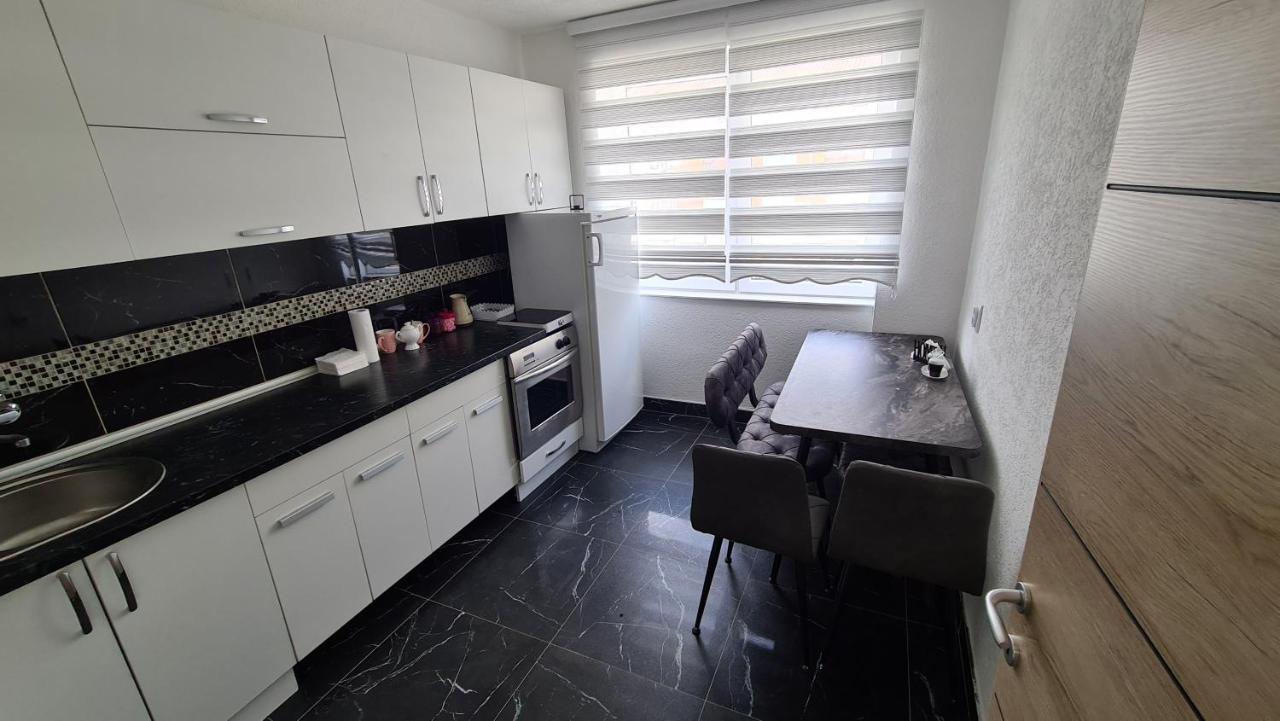 Galata Vip Apartment Novi Pazar Eksteriør billede